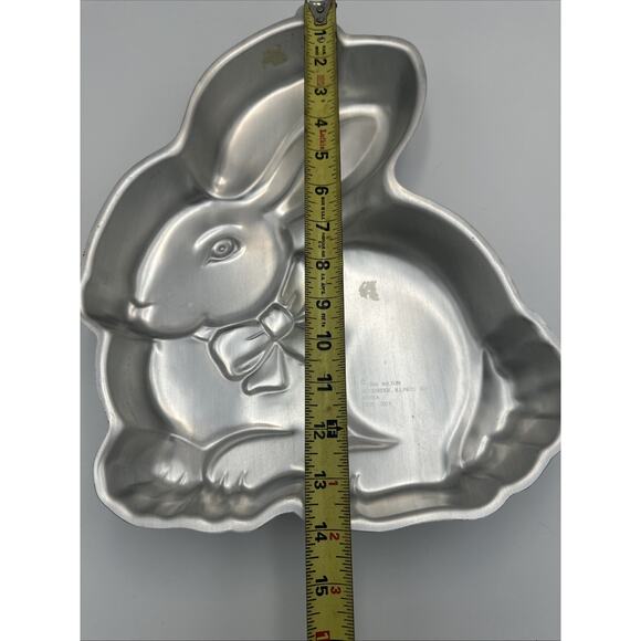 Vintage 1986 Wilton Cottontail Bunny Rabbit Easter Cake Baking Pan 2105-2015 - Picture 4 of 6